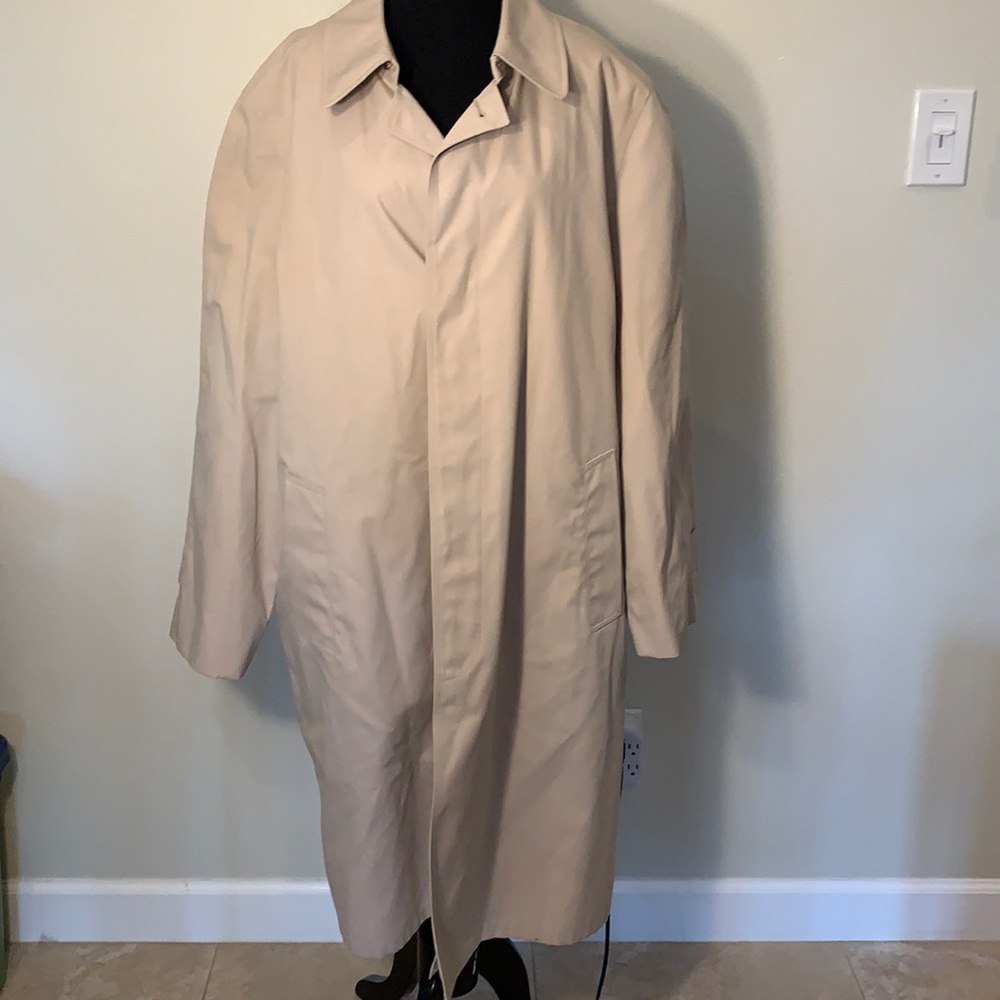 Vintage Botany 500 tan overcoat, 44 Reg, like new